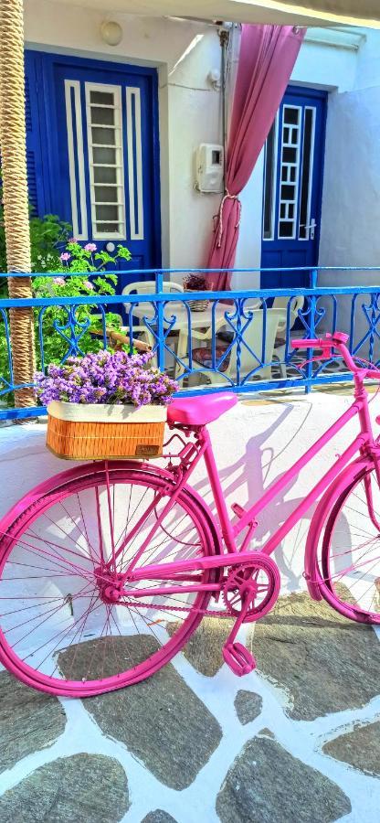 Villa The Hot Pink Bike House à Parikiá Extérieur photo